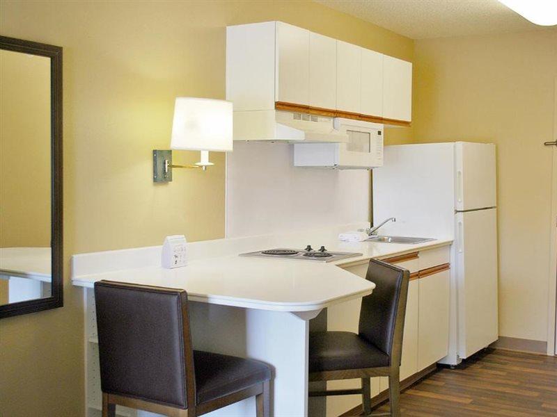 Extended Stay America Suites - Detroit - Southfield - I-696 Farmington Hills Extérieur photo