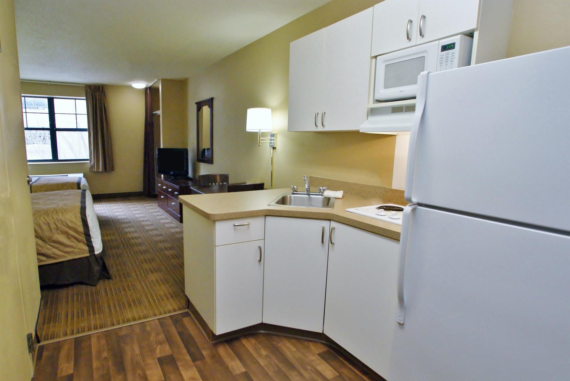Extended Stay America Suites - Detroit - Southfield - I-696 Farmington Hills Extérieur photo