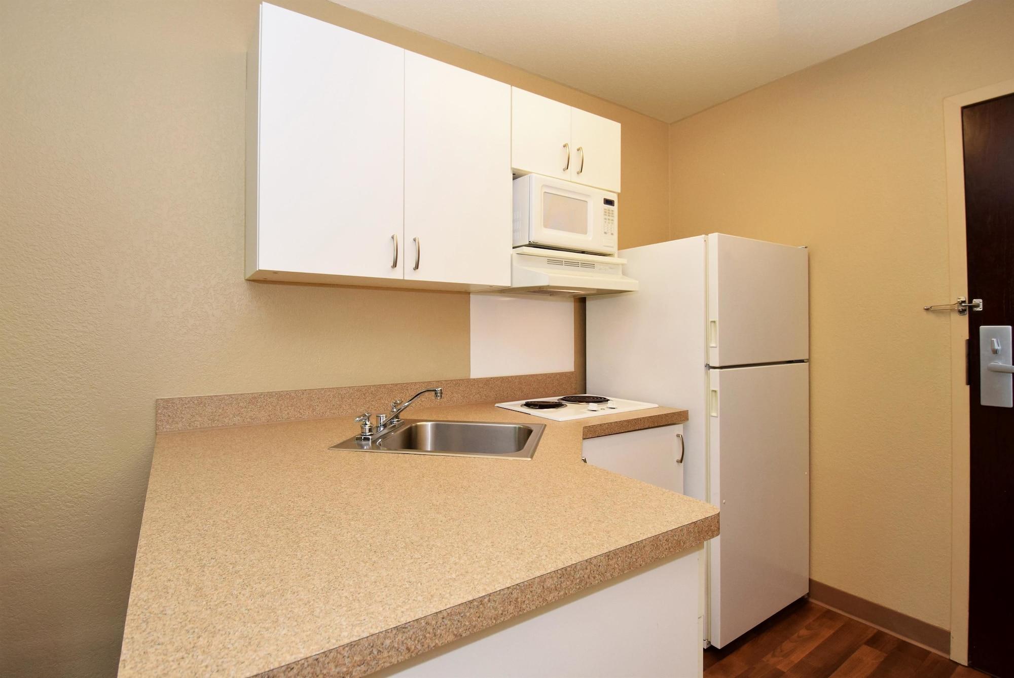 Extended Stay America Suites - Detroit - Southfield - I-696 Farmington Hills Extérieur photo