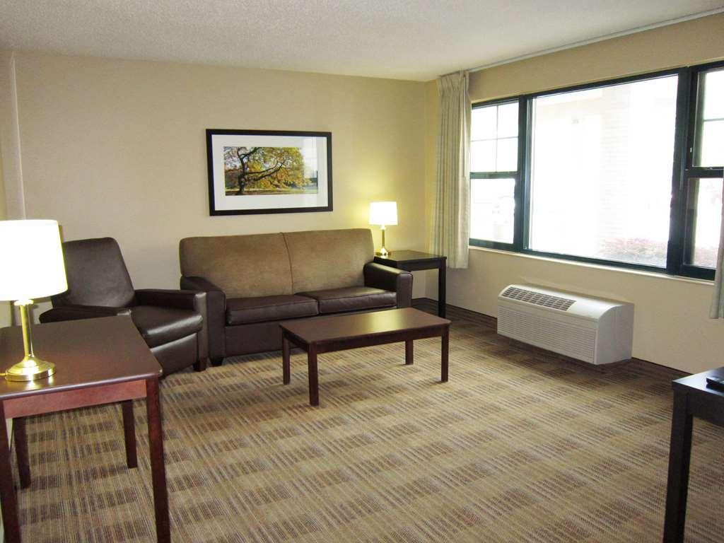 Extended Stay America Suites - Detroit - Southfield - I-696 Farmington Hills Chambre photo